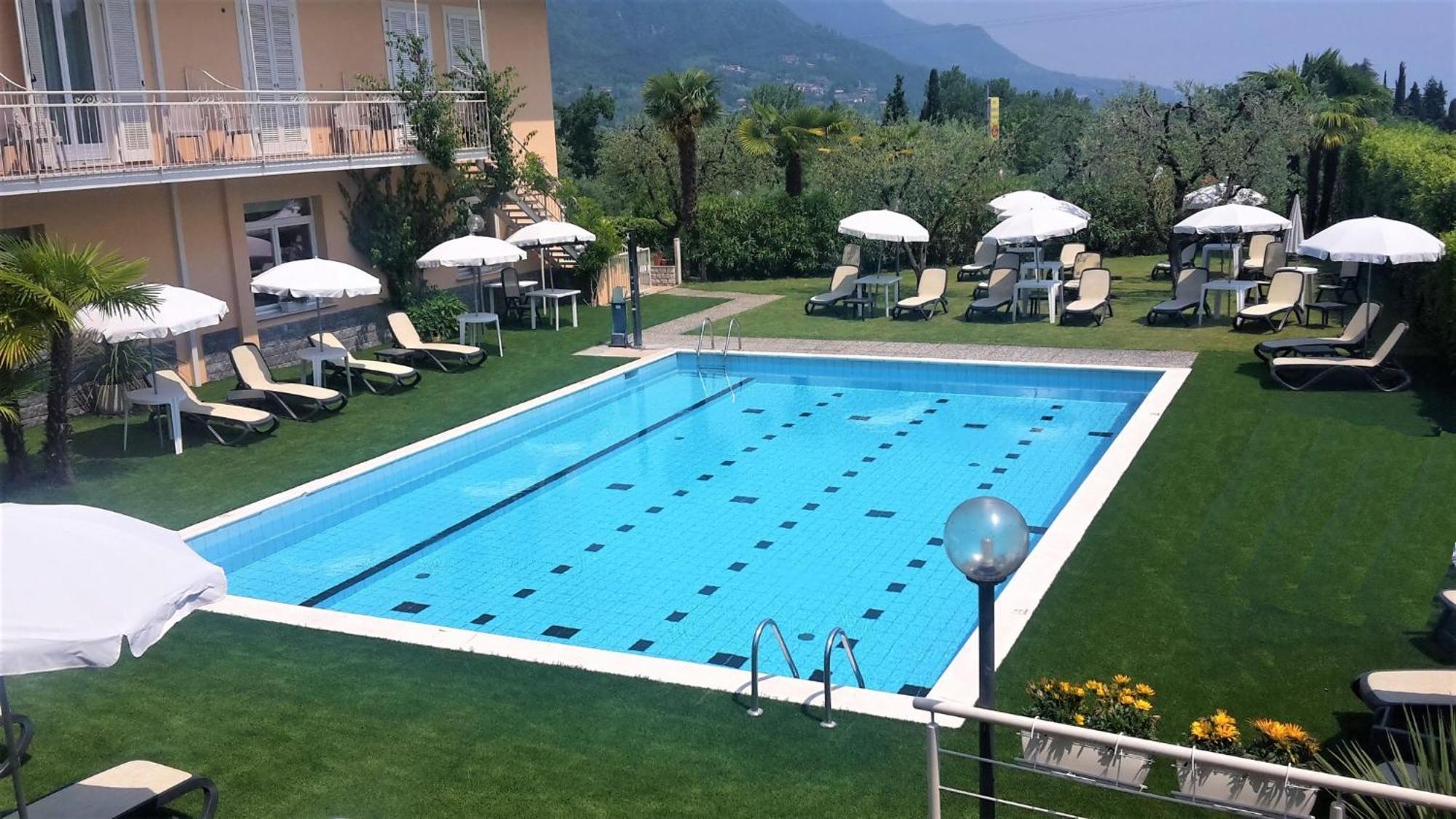 Hotel Panoramica Salo Luaran gambar